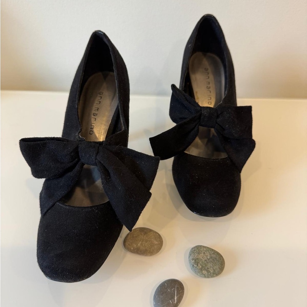 Ann Marino Black Heels Elegant Design